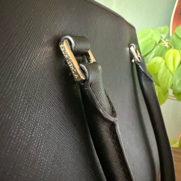 Michael Kors Selma Medium Saffiano Leather Satchel- Black & Gold - Picture 4 of 13